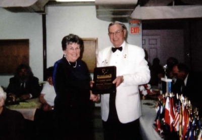 DG Ray Penny presenting Lion Florence Vaughan with Lions Foundation Canada Fellowship Award