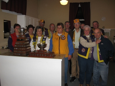 Lions with Rose Bowl & Visitation Trophy 2006